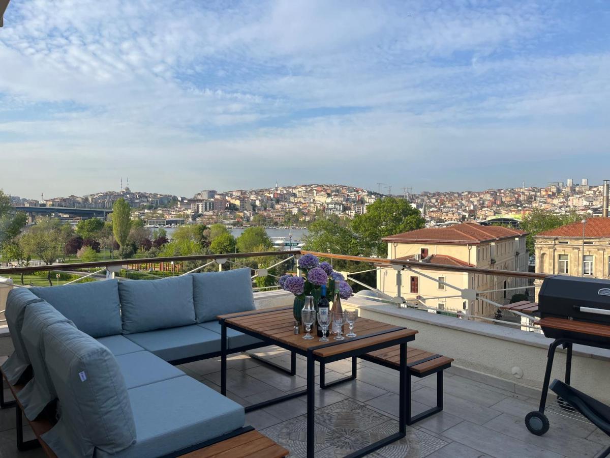 Waterfront Apartment By The Tram - Terrace With Dome & Golden Horn View In Fatih Стамбул Екстер'єр фото