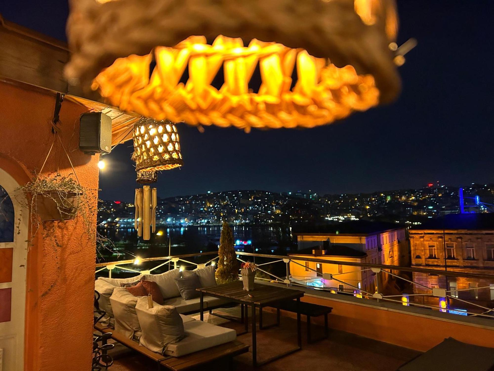 Waterfront Apartment By The Tram - Terrace With Dome & Golden Horn View In Fatih Стамбул Екстер'єр фото